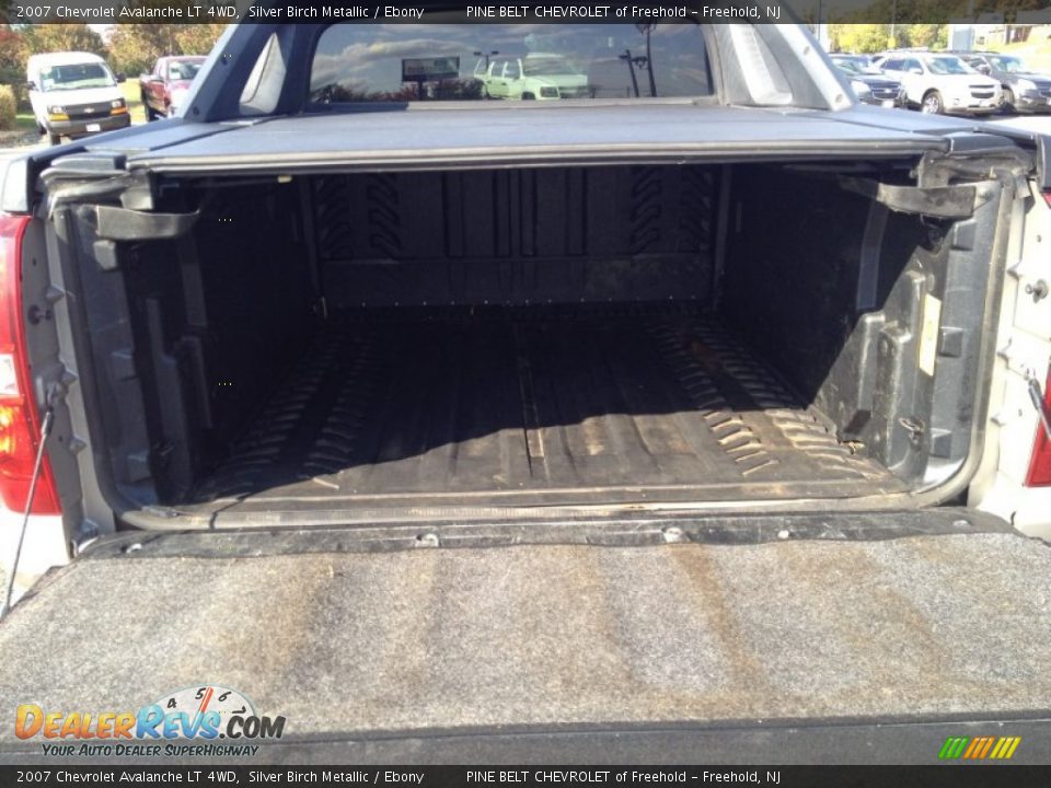 2007 Chevrolet Avalanche LT 4WD Silver Birch Metallic / Ebony Photo #16