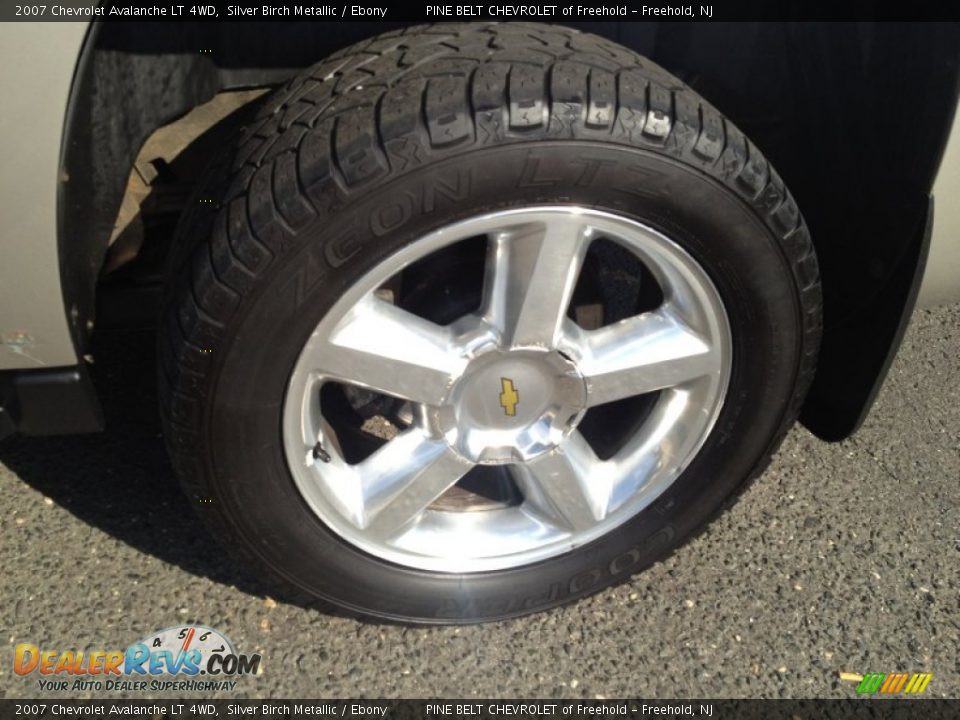 2007 Chevrolet Avalanche LT 4WD Silver Birch Metallic / Ebony Photo #18