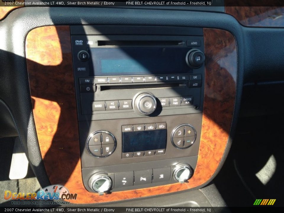 2007 Chevrolet Avalanche LT 4WD Silver Birch Metallic / Ebony Photo #27