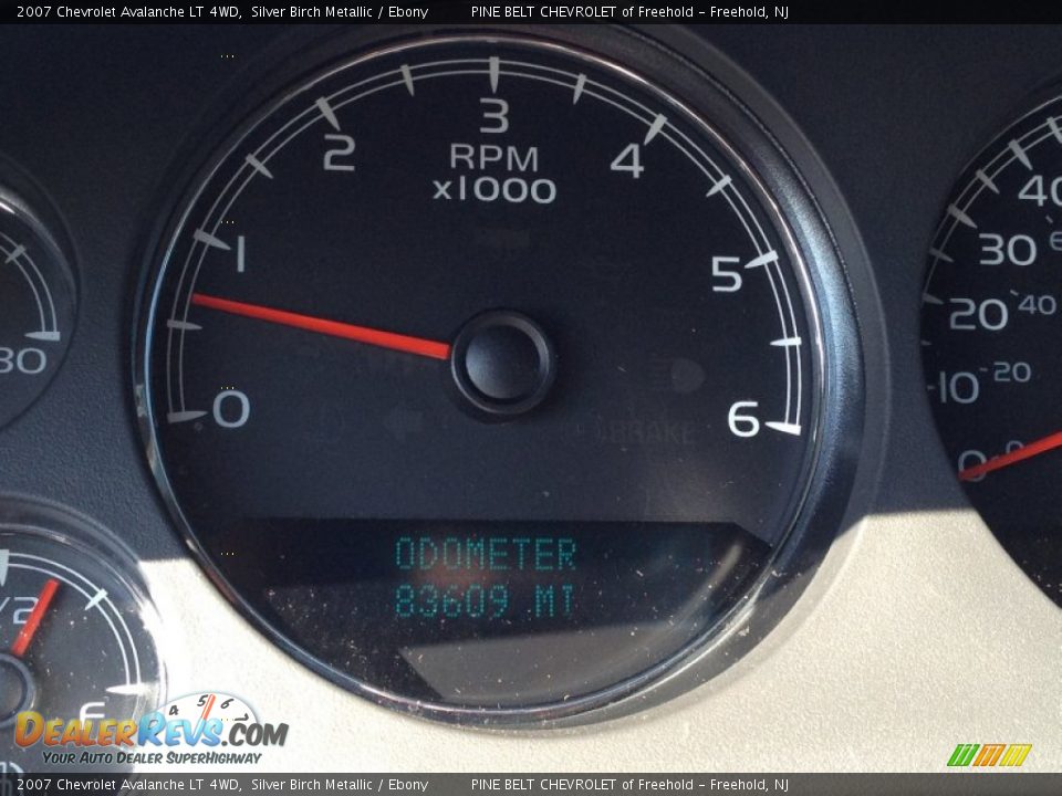 2007 Chevrolet Avalanche LT 4WD Silver Birch Metallic / Ebony Photo #28