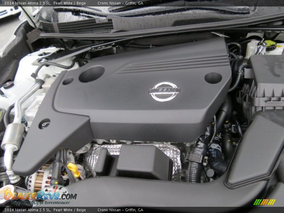 2014 Nissan Altima 2.5 SL Pearl White / Beige Photo #14