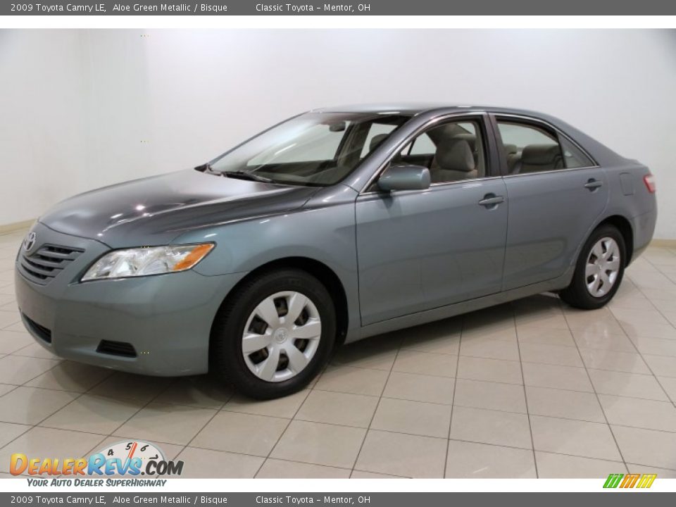 2009 Toyota Camry LE Aloe Green Metallic / Bisque Photo #3
