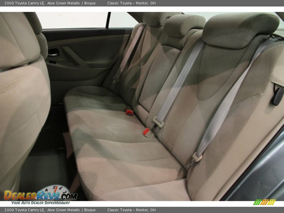 2009 Toyota Camry LE Aloe Green Metallic / Bisque Photo #13