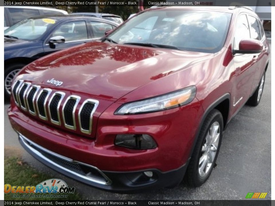 Front 3/4 View of 2014 Jeep Cherokee Limited Photo #1