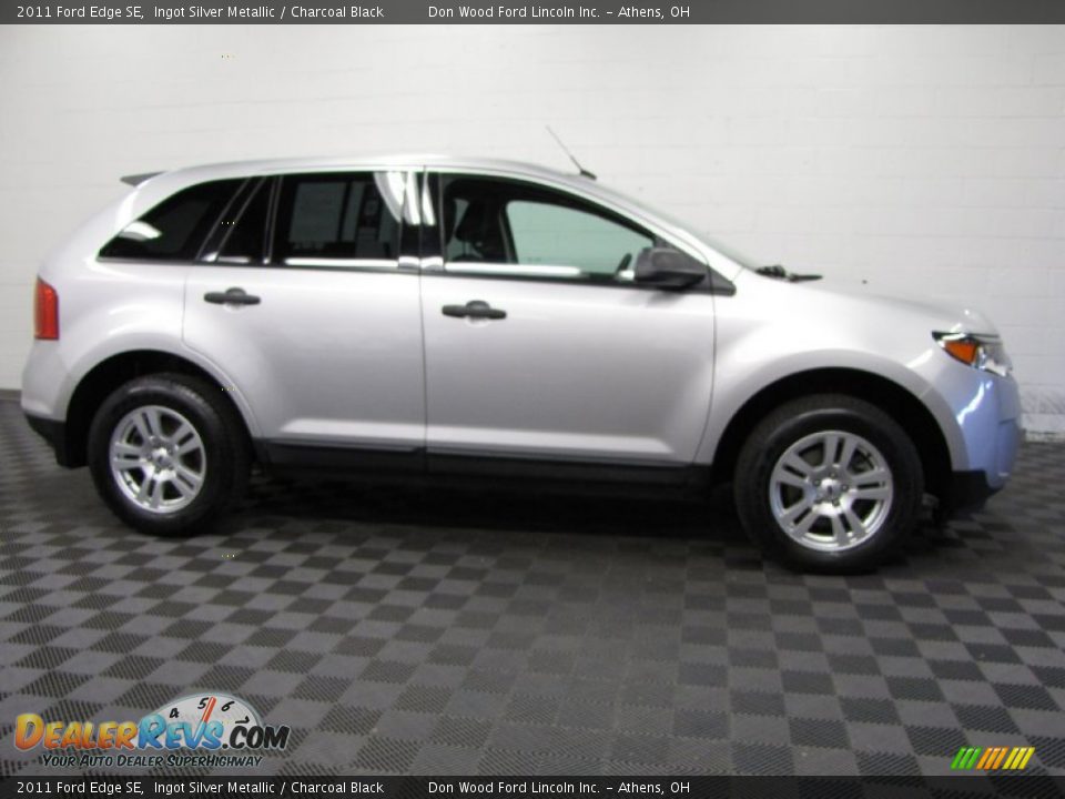 2011 Ford Edge SE Ingot Silver Metallic / Charcoal Black Photo #3