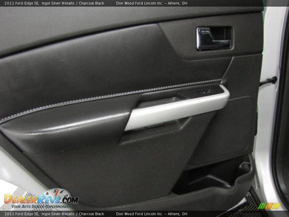 2011 Ford Edge SE Ingot Silver Metallic / Charcoal Black Photo #12