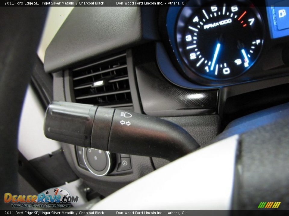 2011 Ford Edge SE Ingot Silver Metallic / Charcoal Black Photo #18