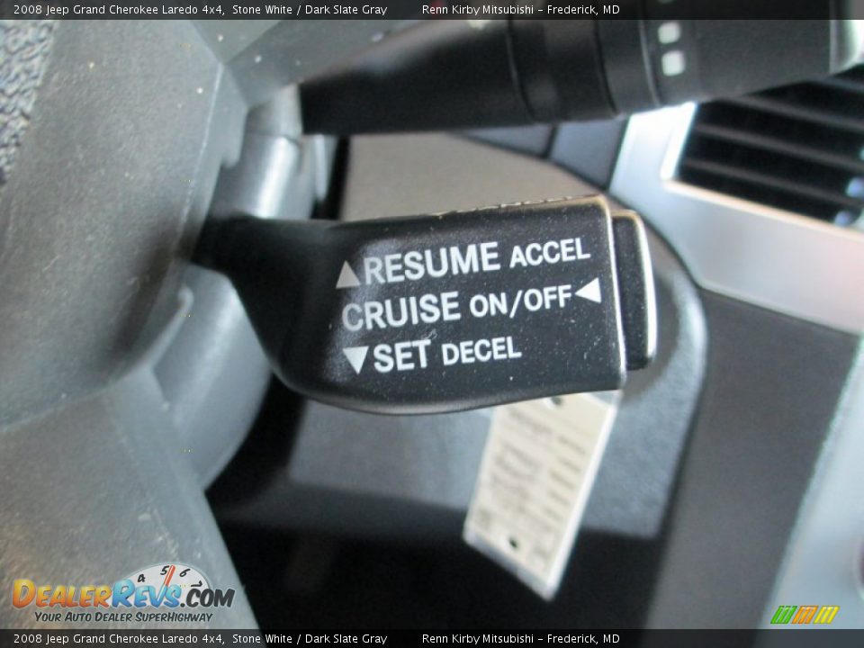 2008 Jeep Grand Cherokee Laredo 4x4 Stone White / Dark Slate Gray Photo #15