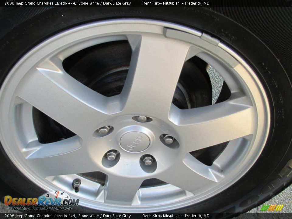 2008 Jeep Grand Cherokee Laredo 4x4 Stone White / Dark Slate Gray Photo #32