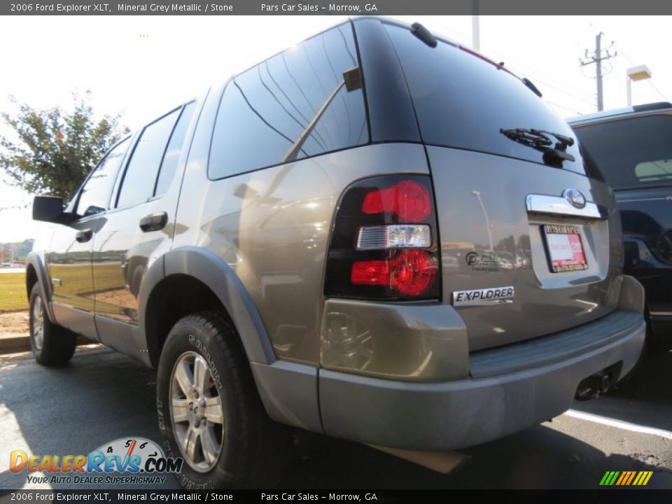 2006 Ford Explorer XLT Mineral Grey Metallic / Stone Photo #2