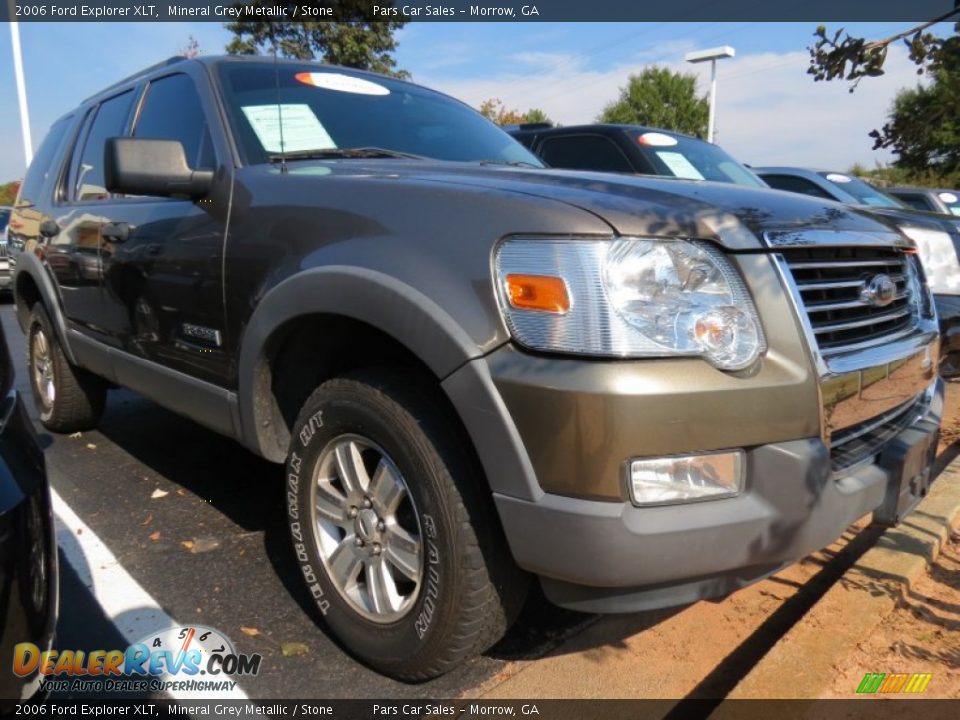 2006 Ford Explorer XLT Mineral Grey Metallic / Stone Photo #4