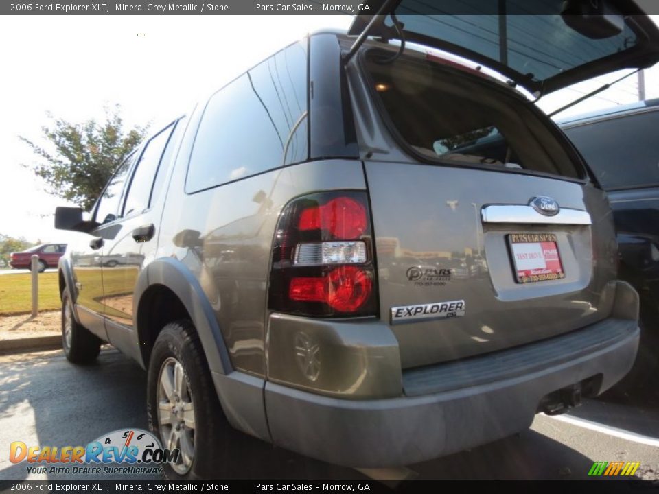 2006 Ford Explorer XLT Mineral Grey Metallic / Stone Photo #9