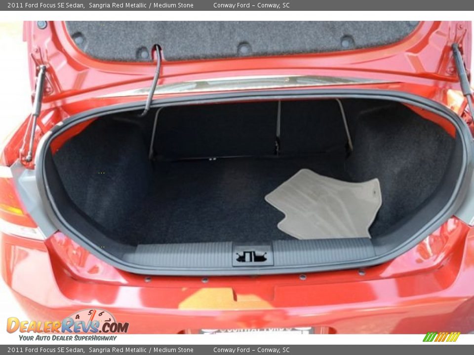 2011 Ford Focus SE Sedan Sangria Red Metallic / Medium Stone Photo #14