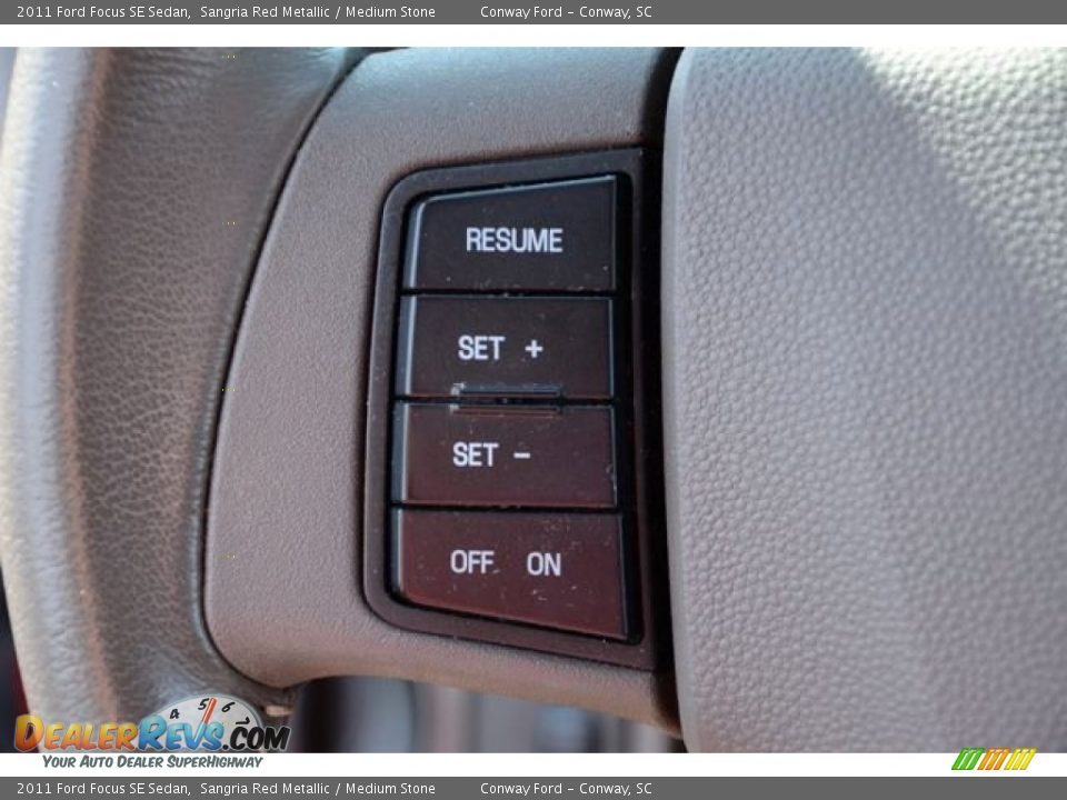 2011 Ford Focus SE Sedan Sangria Red Metallic / Medium Stone Photo #23