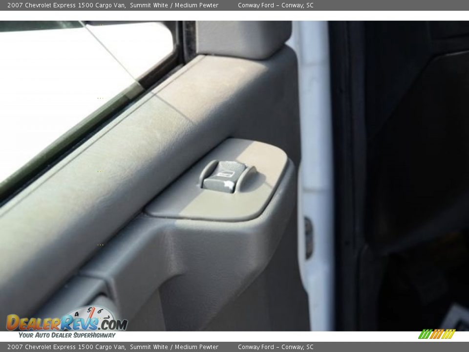 2007 Chevrolet Express 1500 Cargo Van Summit White / Medium Pewter Photo #12