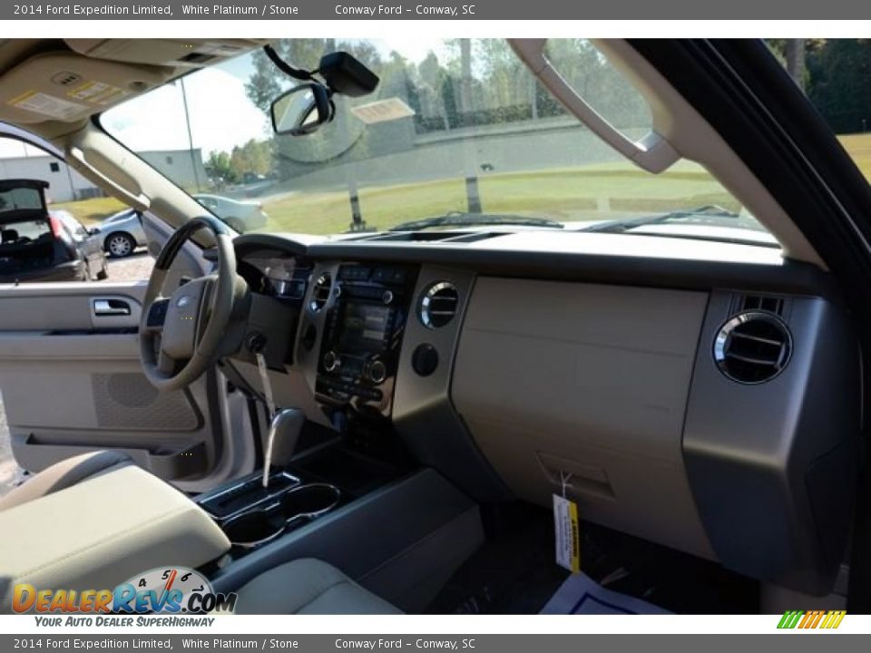 2014 Ford Expedition Limited White Platinum / Stone Photo #18