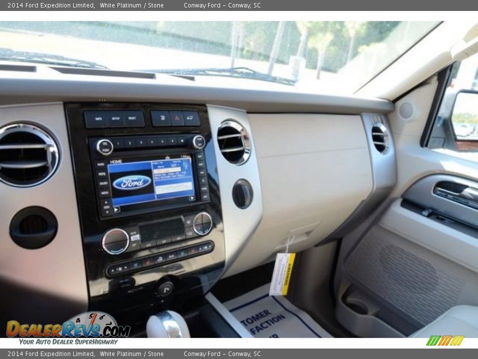 2014 Ford Expedition Limited White Platinum / Stone Photo #28