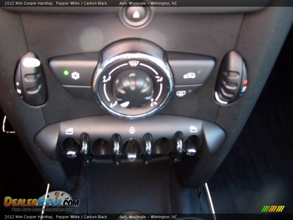 2012 Mini Cooper Hardtop Pepper White / Carbon Black Photo #18