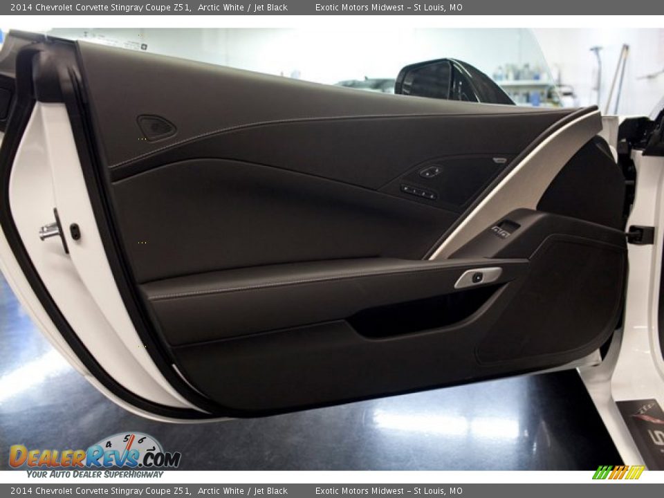 Door Panel of 2014 Chevrolet Corvette Stingray Coupe Z51 Photo #27