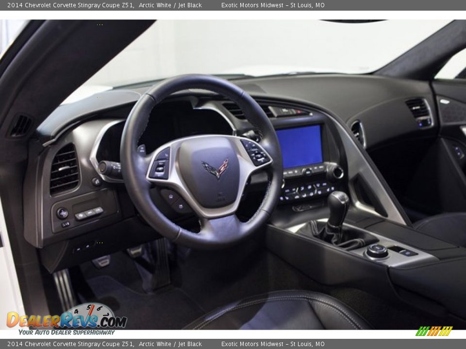 Dashboard of 2014 Chevrolet Corvette Stingray Coupe Z51 Photo #33