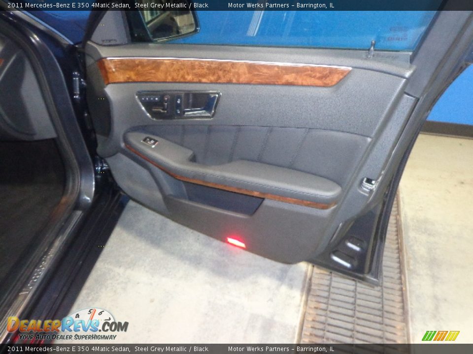 2011 Mercedes-Benz E 350 4Matic Sedan Steel Grey Metallic / Black Photo #32