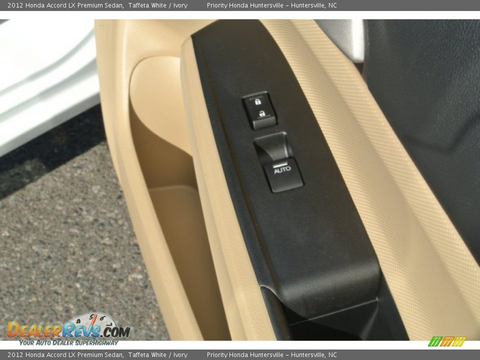 2012 Honda Accord LX Premium Sedan Taffeta White / Ivory Photo #21