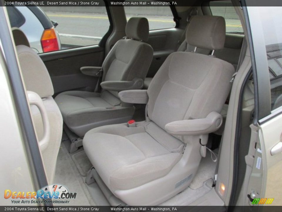 2004 Toyota Sienna LE Desert Sand Mica / Stone Gray Photo #13