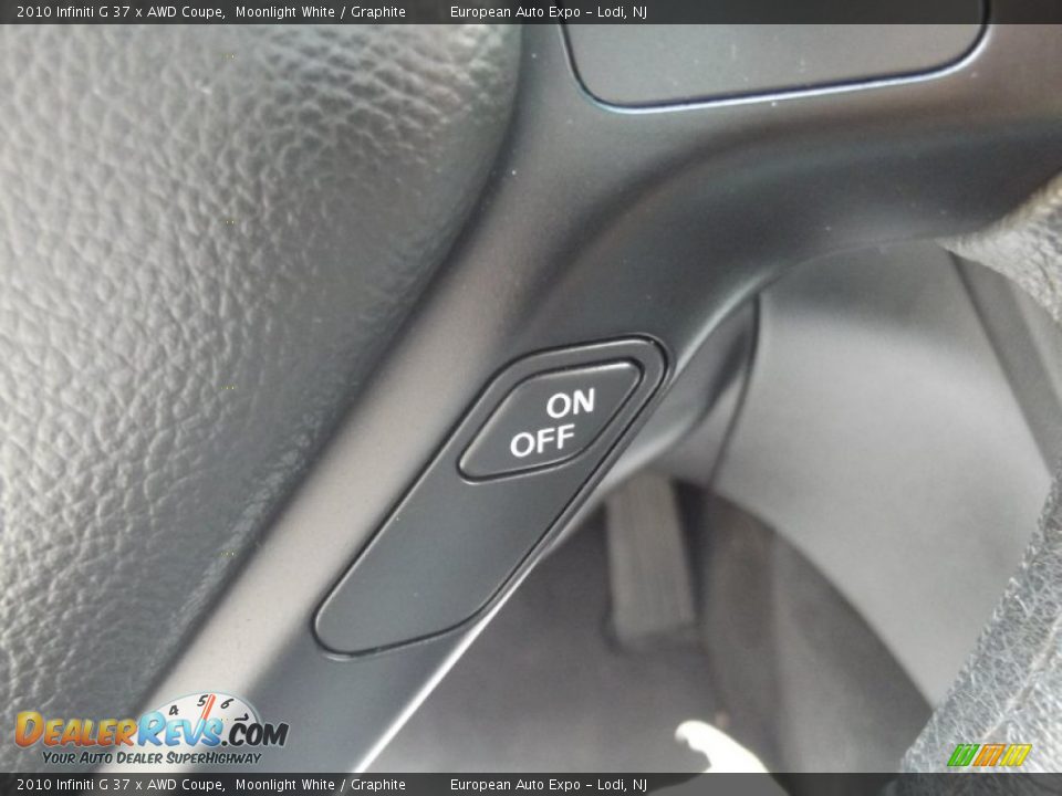 2010 Infiniti G 37 x AWD Coupe Moonlight White / Graphite Photo #24