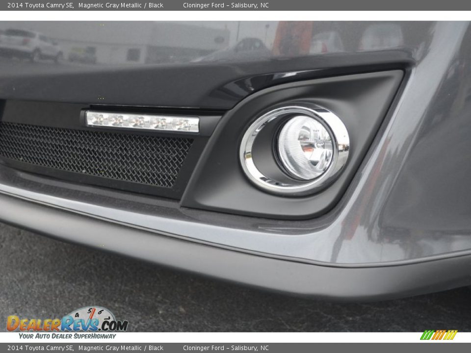 2014 Toyota Camry SE Magnetic Gray Metallic / Black Photo #24