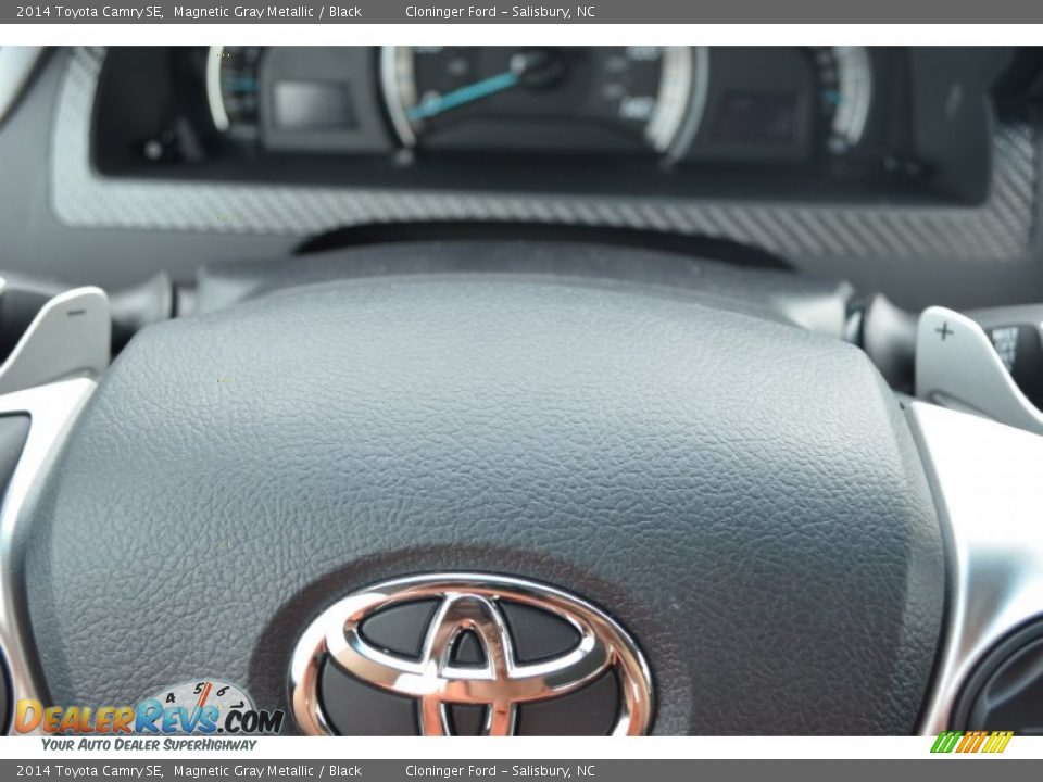 2014 Toyota Camry SE Magnetic Gray Metallic / Black Photo #33