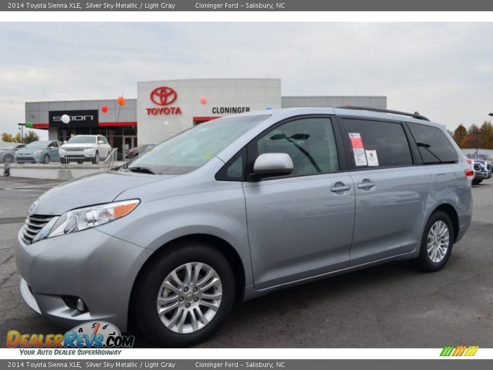 2014 Toyota Sienna XLE Silver Sky Metallic / Light Gray Photo #1