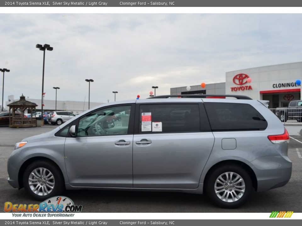 2014 Toyota Sienna XLE Silver Sky Metallic / Light Gray Photo #2