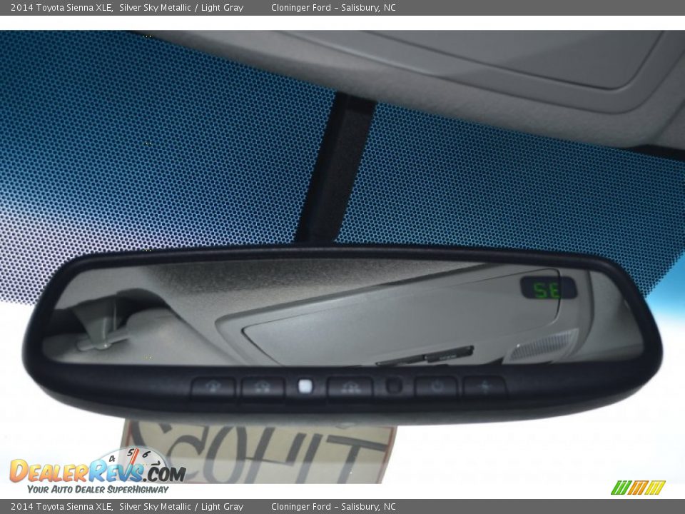 2014 Toyota Sienna XLE Silver Sky Metallic / Light Gray Photo #33