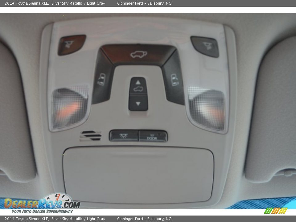 2014 Toyota Sienna XLE Silver Sky Metallic / Light Gray Photo #34