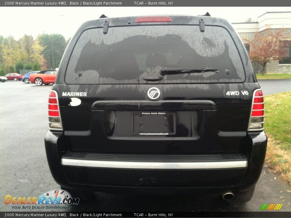 2006 Mercury Mariner Luxury 4WD Black / Black/Light Parchment Photo #6