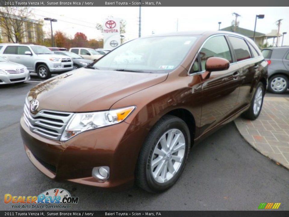 2011 Toyota Venza I4 Sunset Bronze Mica / Ivory Photo #3