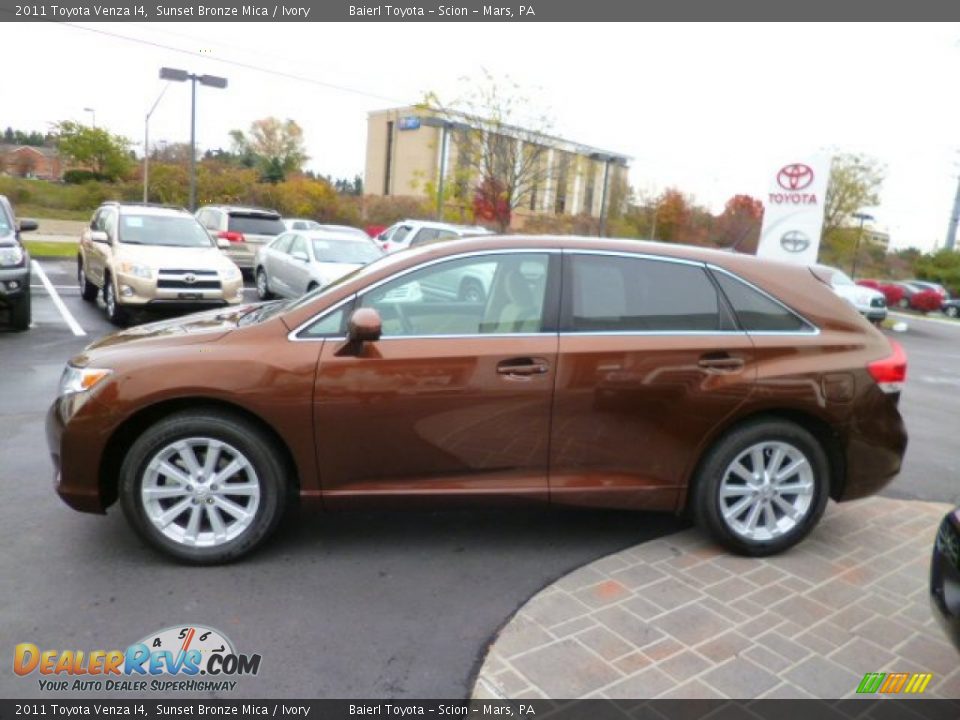 2011 Toyota Venza I4 Sunset Bronze Mica / Ivory Photo #4