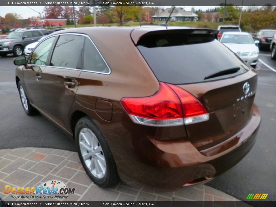 2011 Toyota Venza I4 Sunset Bronze Mica / Ivory Photo #5
