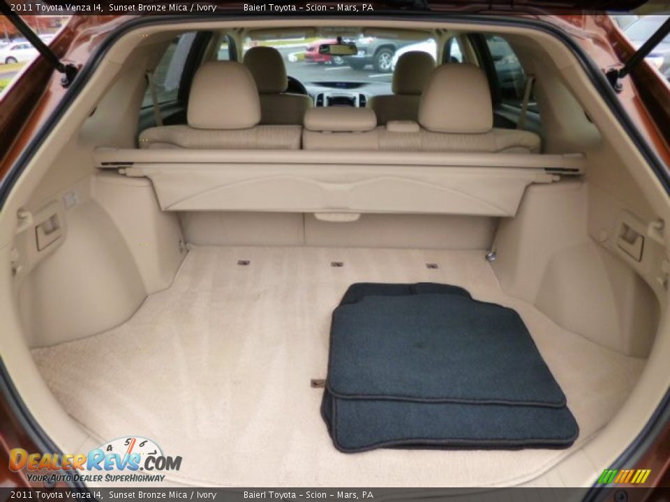 2011 Toyota Venza I4 Sunset Bronze Mica / Ivory Photo #12