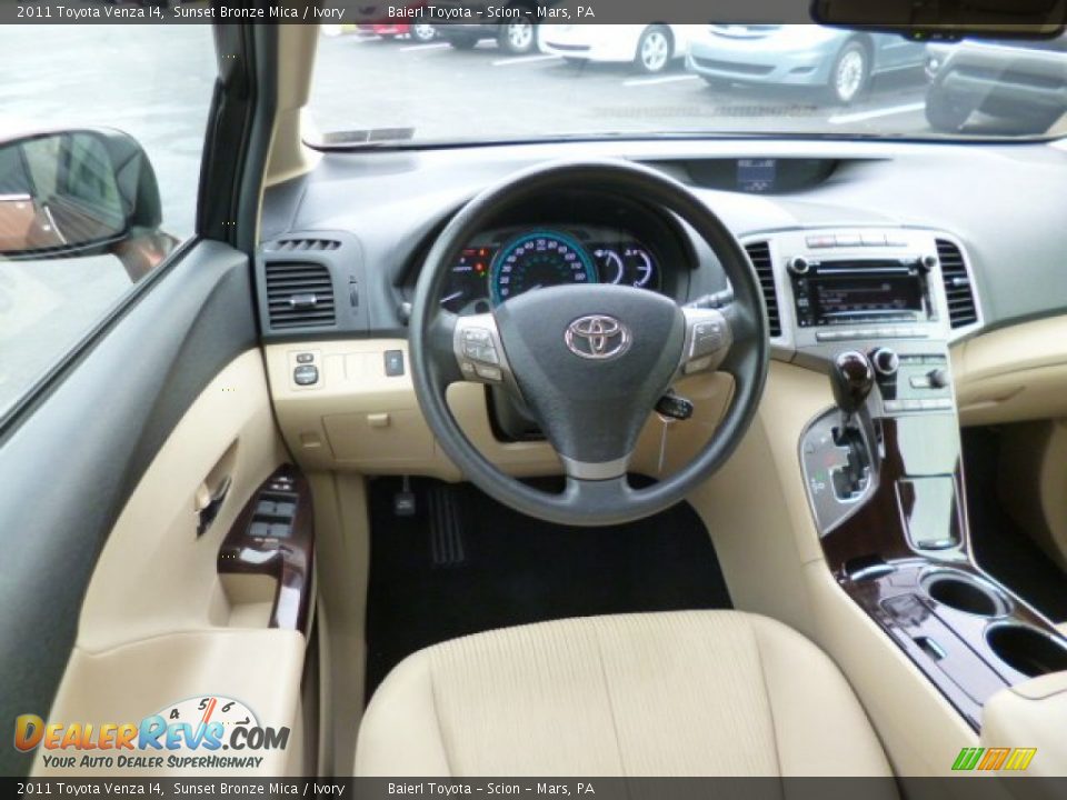 2011 Toyota Venza I4 Sunset Bronze Mica / Ivory Photo #14