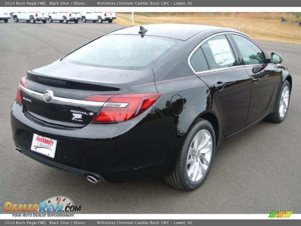 2014 Buick Regal FWD Black Onyx / Ebony Photo #5