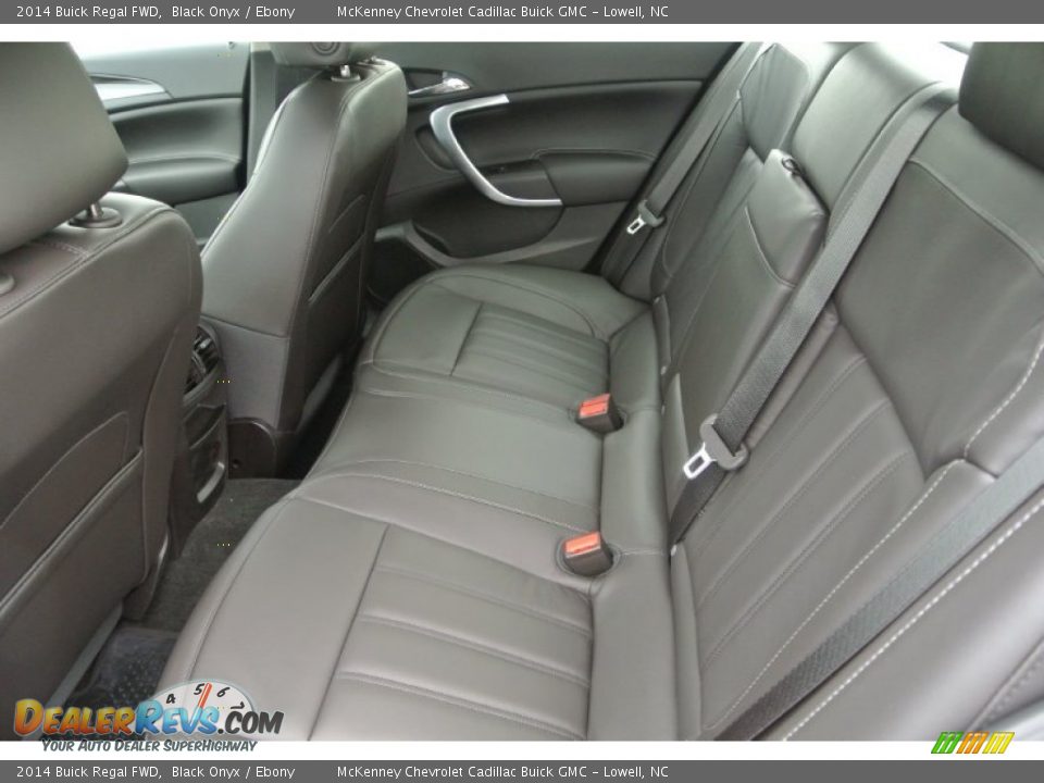 2014 Buick Regal FWD Black Onyx / Ebony Photo #17