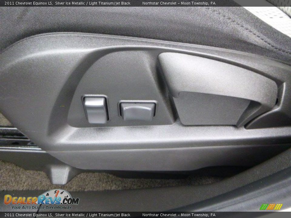 2011 Chevrolet Equinox LS Silver Ice Metallic / Light Titanium/Jet Black Photo #15