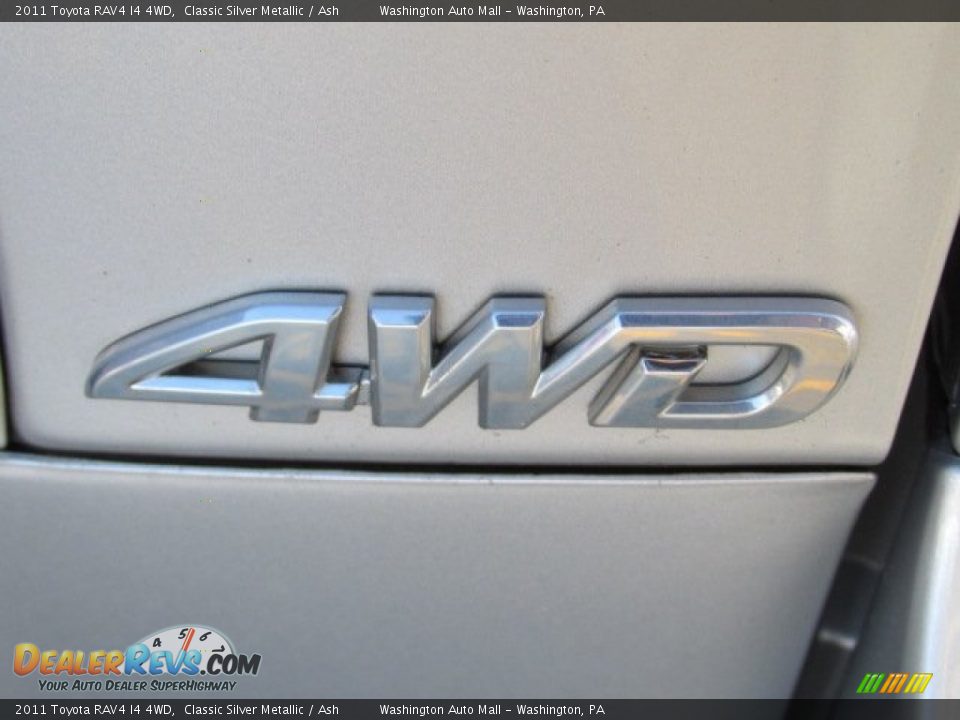 2011 Toyota RAV4 I4 4WD Classic Silver Metallic / Ash Photo #8