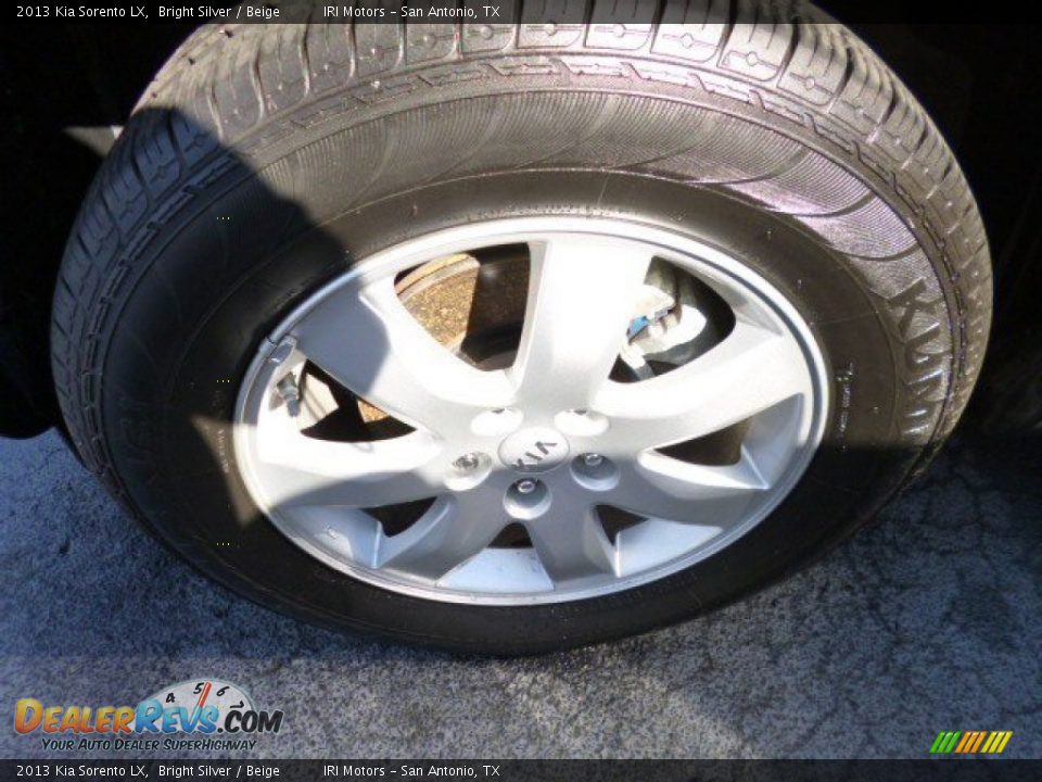 2013 Kia Sorento LX Bright Silver / Beige Photo #24