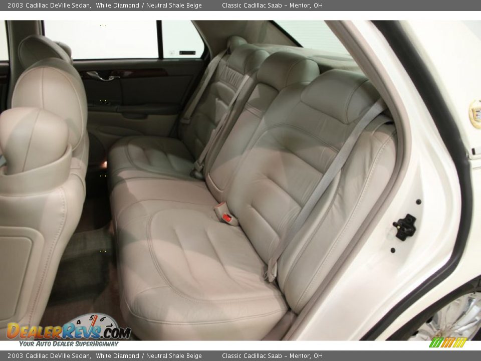 2003 Cadillac DeVille Sedan White Diamond / Neutral Shale Beige Photo #14