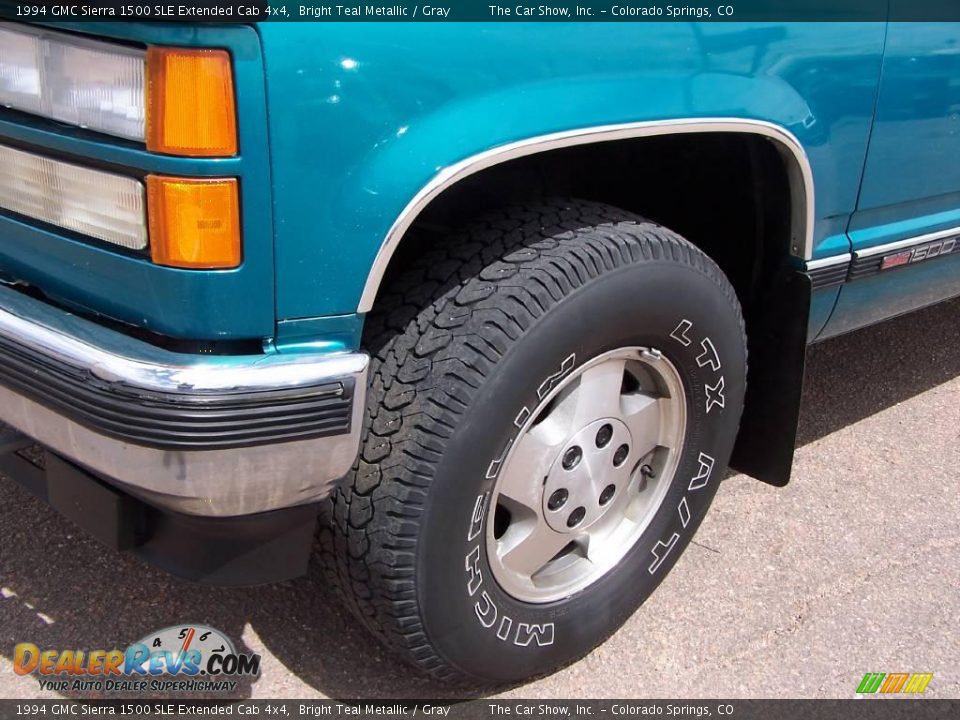 1994 GMC Sierra 1500 SLE Extended Cab 4x4 Bright Teal Metallic / Gray Photo #26