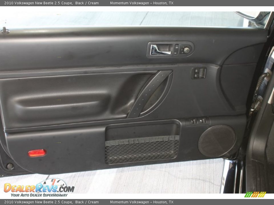 2010 Volkswagen New Beetle 2.5 Coupe Black / Cream Photo #13