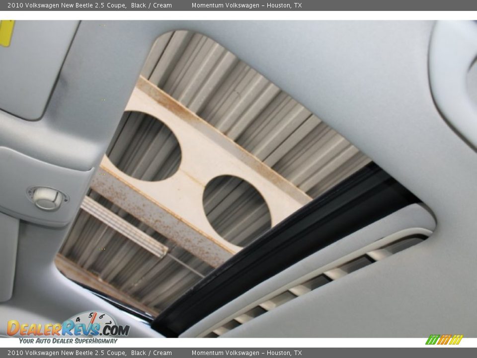 2010 Volkswagen New Beetle 2.5 Coupe Black / Cream Photo #17