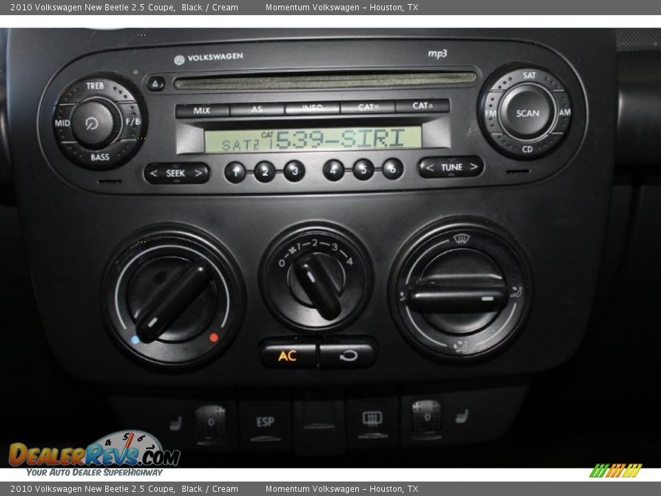 2010 Volkswagen New Beetle 2.5 Coupe Black / Cream Photo #18